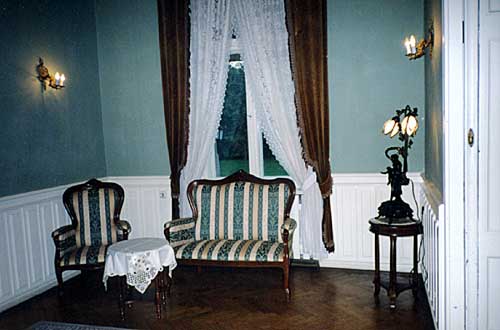 http://www.odkryjpolske.pl/admin/datastore/upload/place/286_roomView.jpg