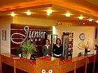 Junior