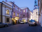 http://www.odkryjpolske.pl/admin/datastore/upload/place/a_zamojski_front_small.jpg