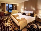 http://www.odkryjpolske.pl/admin/datastore/upload/place/b_hiltongda_room_smalll.jpg
