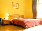 http://www.odkryjpolske.pl/admin/datastore/upload/place/b_room1_zolty_domek_small.jpg