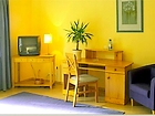 http://www.odkryjpolske.pl/admin/datastore/upload/place/c_room2_zolty_domek_small.jpg