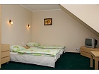http://www.odkryjpolske.pl/admin/datastore/upload/place/d_room2_noce_small.jpg